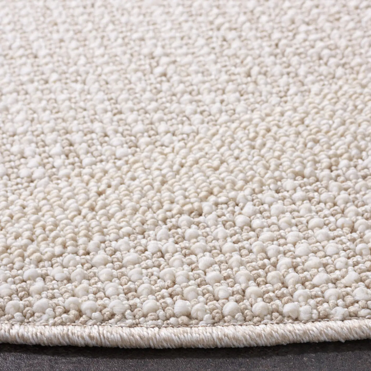 Safavieh Trends 10'-0" x 10'-0" Rug in Beige / Ivory