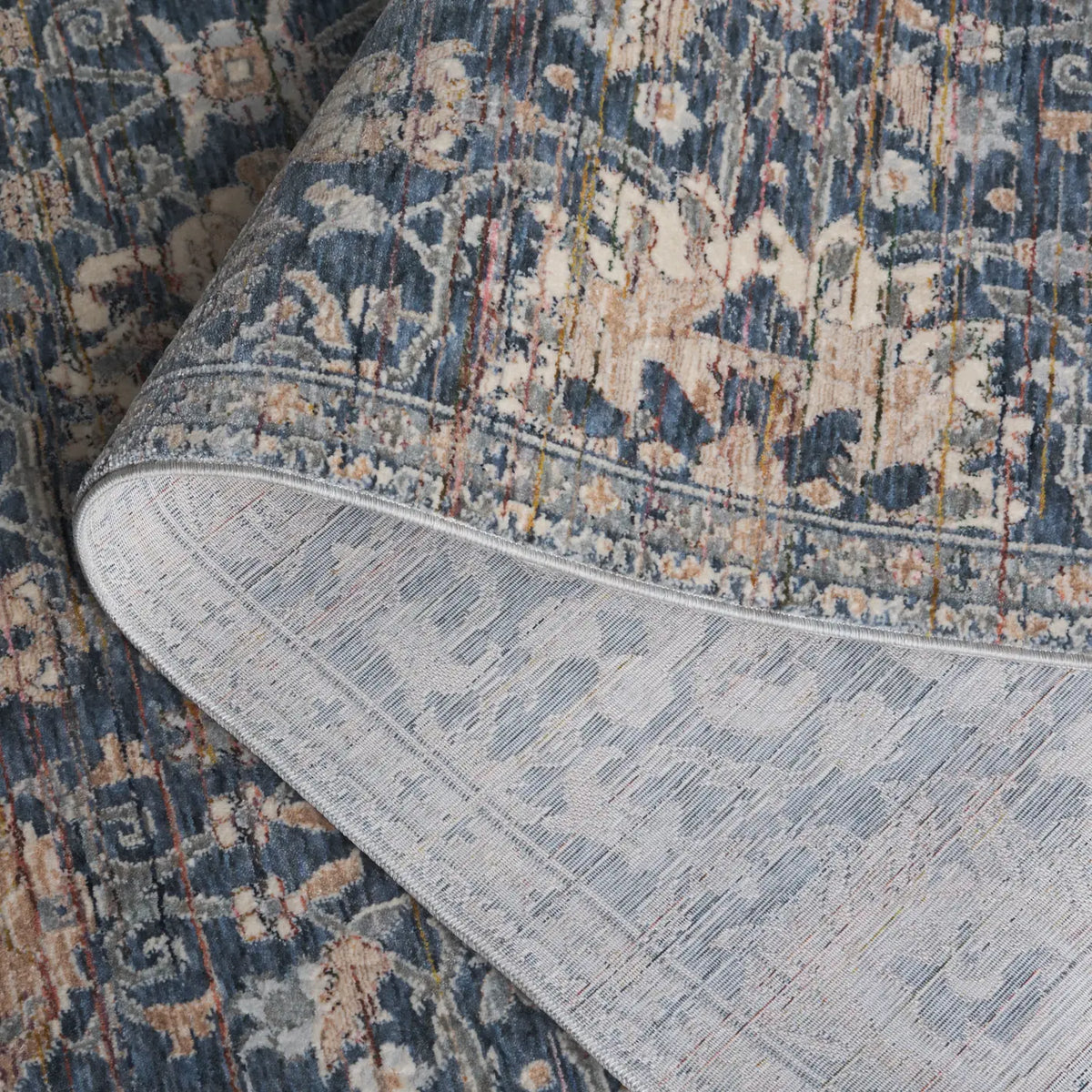 Safavieh Sutton 5'-0" x 8'-0" Rug in Navy / Beige Brown