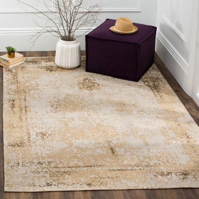 Safavieh Classic Vintage 5'-0" x 8'-0" Rug in Sand