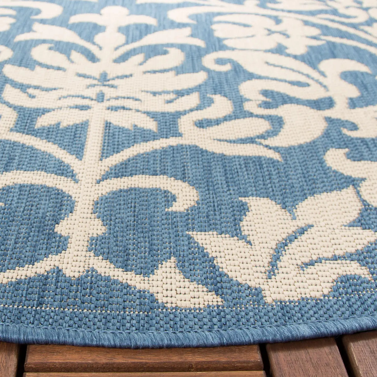 Safavieh Courtyard 5'-3" x 5'-3" Rug in Blue / Natural