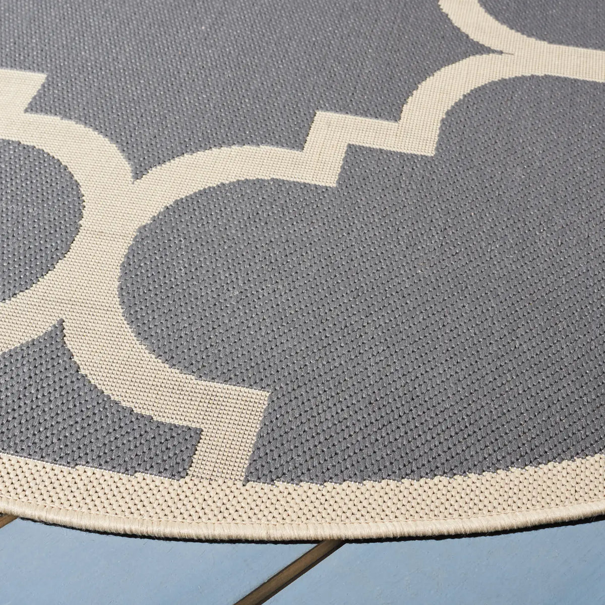 Safavieh Courtyard 5'-3" x 5'-3" Rug in Grey / Beige