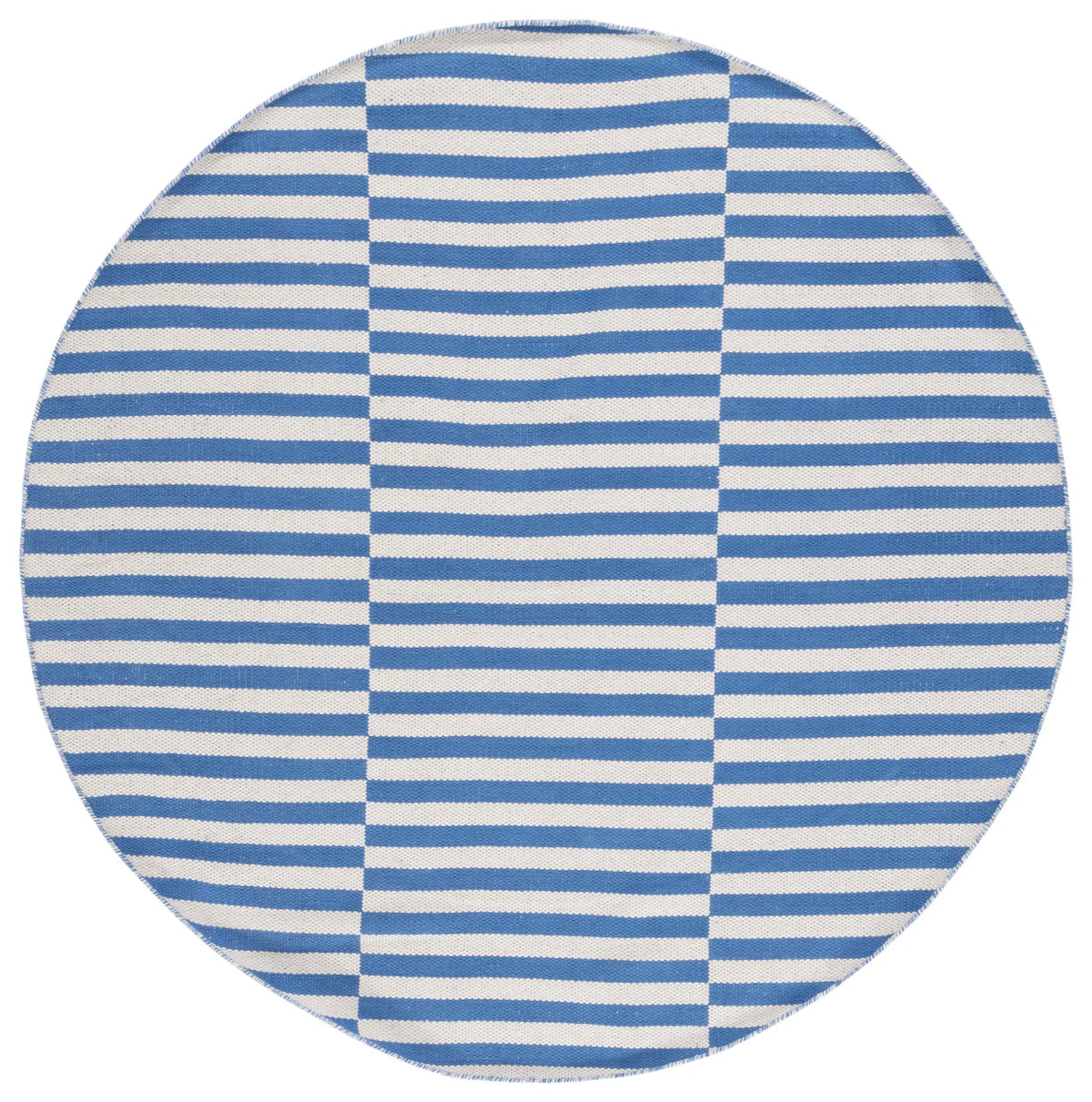 Safavieh Montauk 6'-0" x 6'-0" Rug in Ivory / Blue
