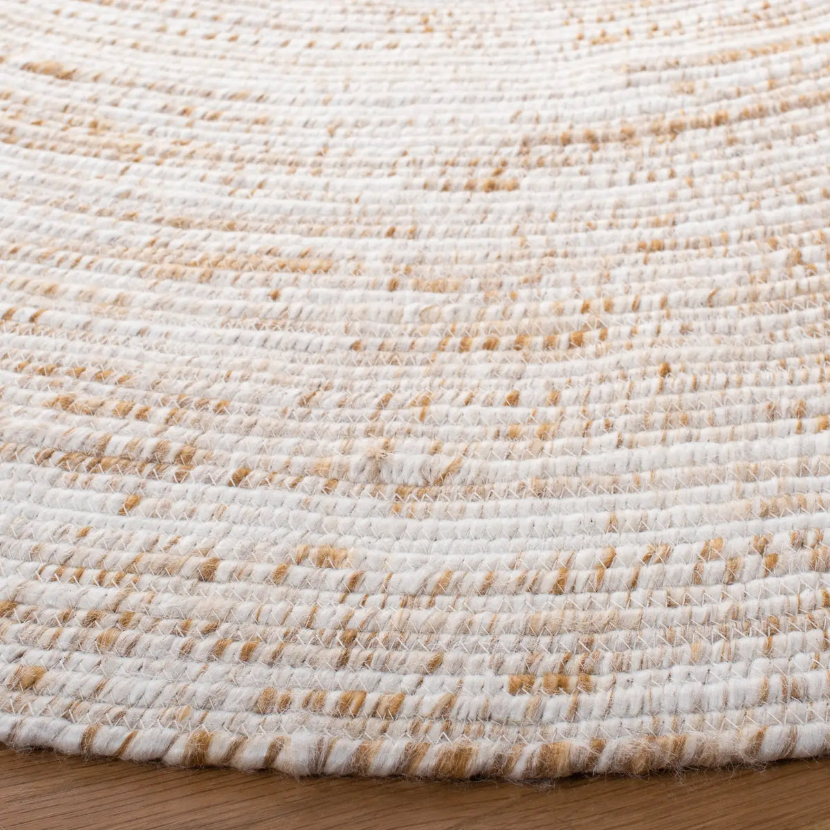 Safavieh Braided 5'-0" x 5'-0" Rug in Ivory / Brown