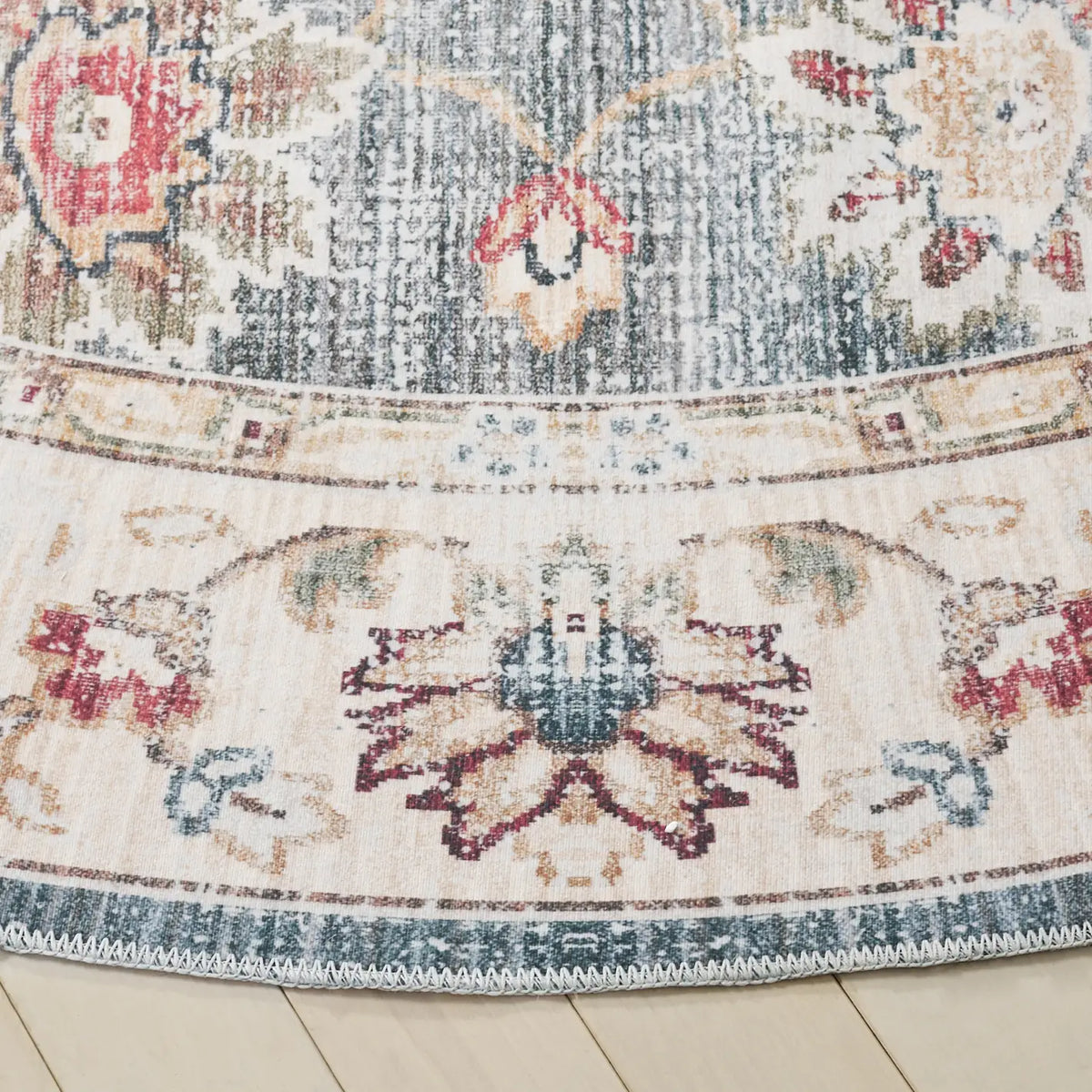 Safavieh Arizona 6'-0" x 6'-0" Rug in Green / Beige