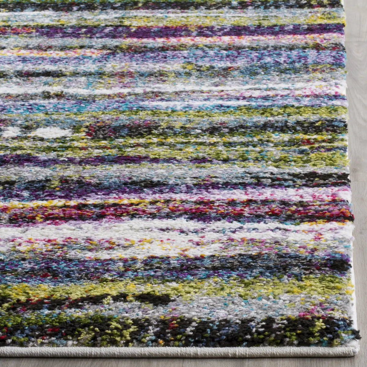 Safavieh Fiesta Shag 4'-0" x 6'-0" Rug in Multi