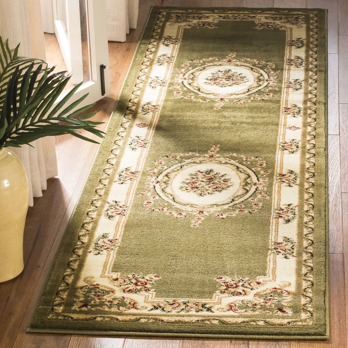 Safavieh Lyndhurst 2'-3" x 8'-0" Rug in Sage / Ivory