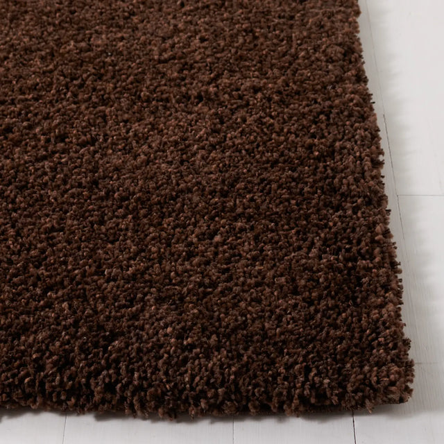 Safavieh Santa Monica Shag 5'-3" x 7'-6" Rug in Brown