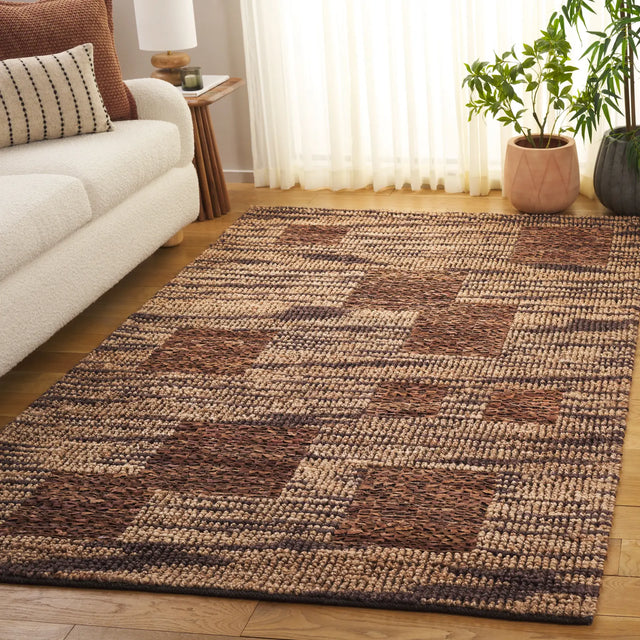 Safavieh Natural Fiber Couture 4'-0" x 6'-0" Rug in Natural / Brown