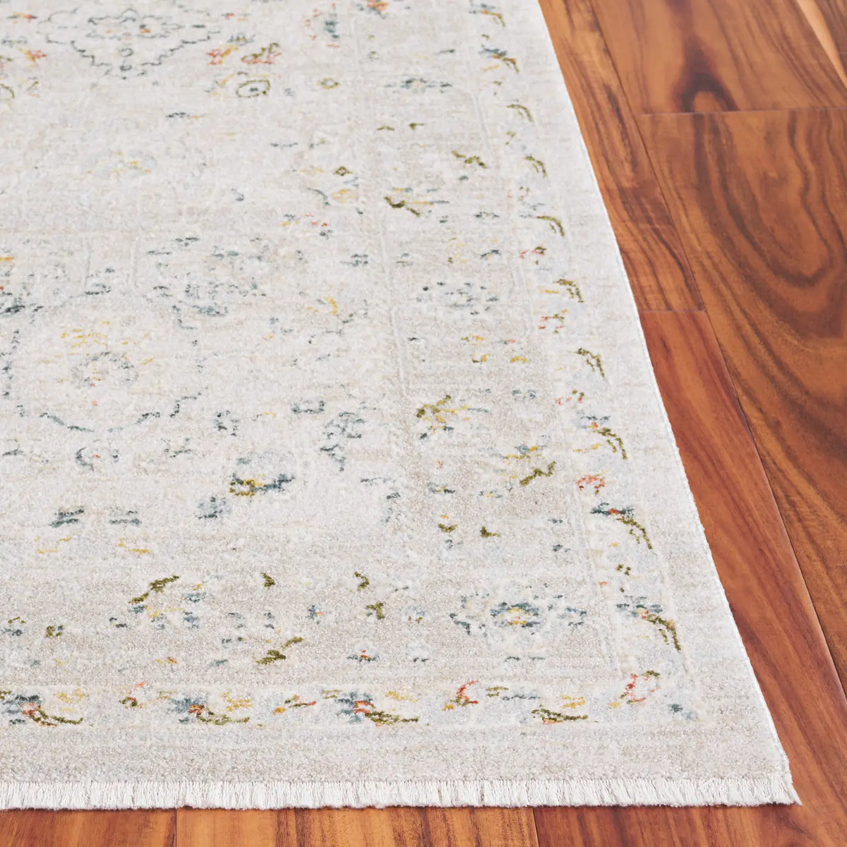 Safavieh Verona 8'-0" x 10'-0" Rug in Ivory