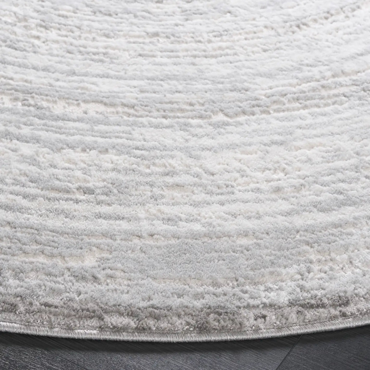 Safavieh Saylor 100 6'-3" x 6'-3" Rug in Grey / Ivory