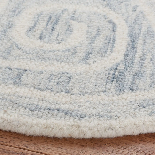 Safavieh Novelty 3'-0" x 5'-0" Rug in Light Grey / Ivory