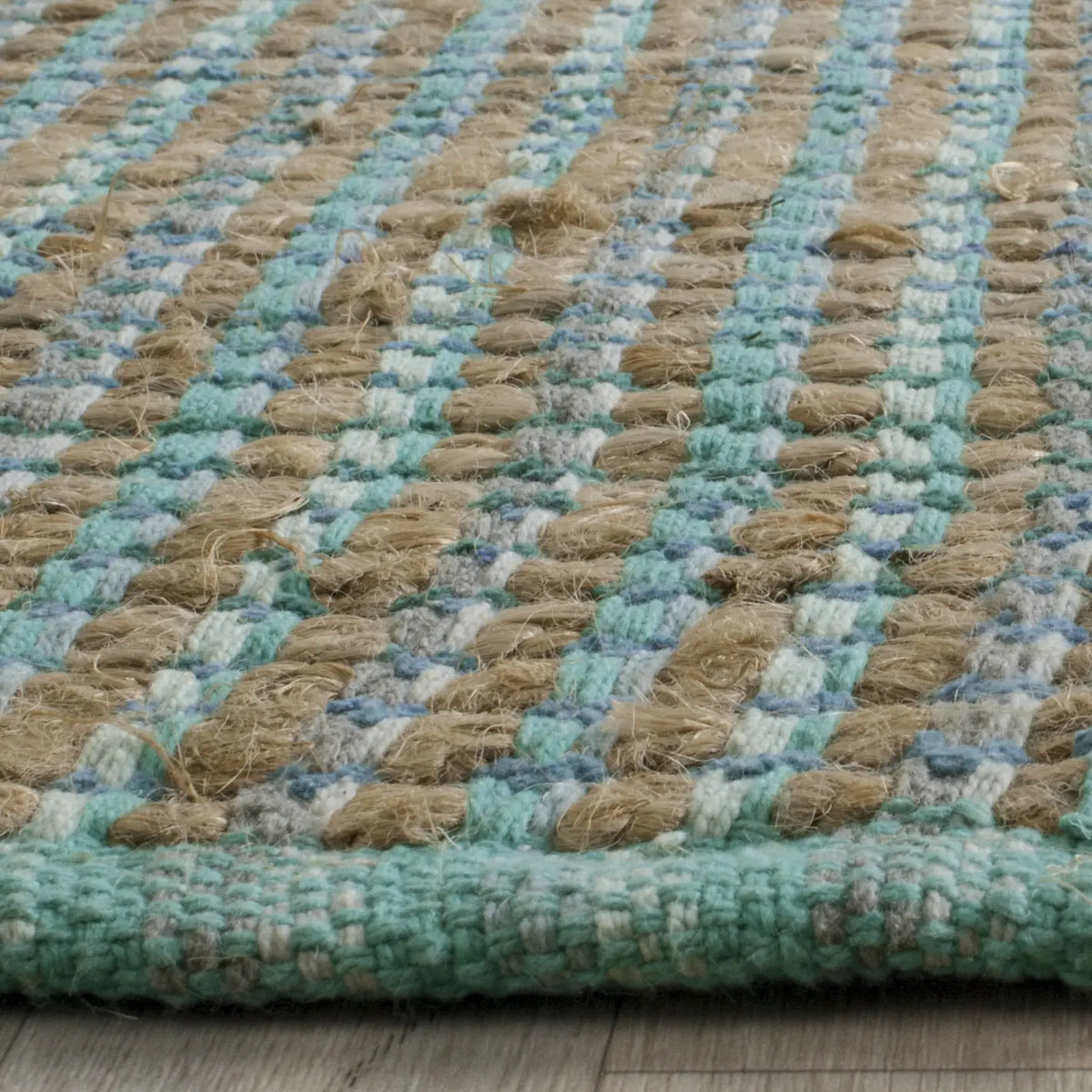 Safavieh Cape Cod 2'-3" x 8'-0" Rug in Green