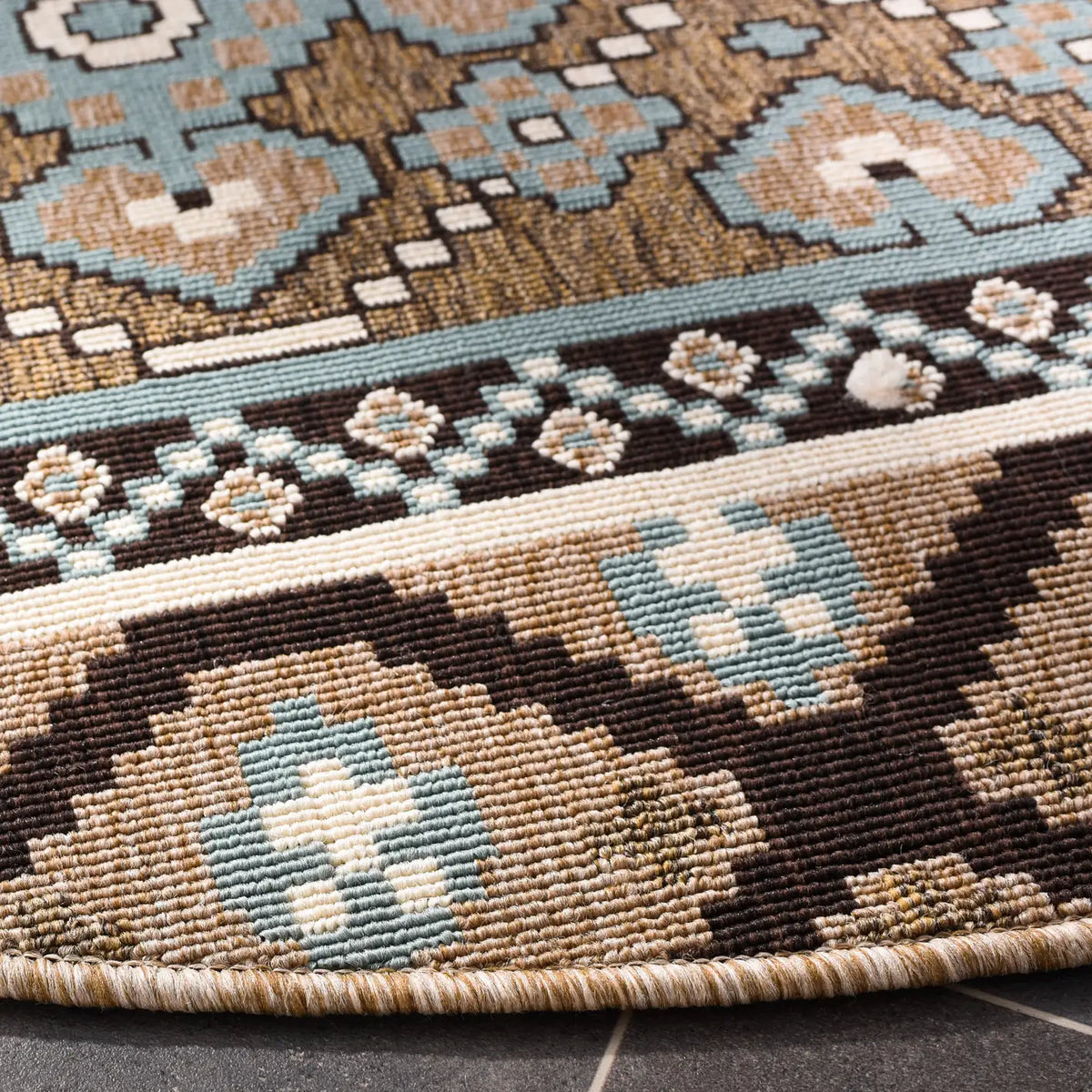 Safavieh Veranda 6'-7" x 6'-7" Rug in Creme / Brown