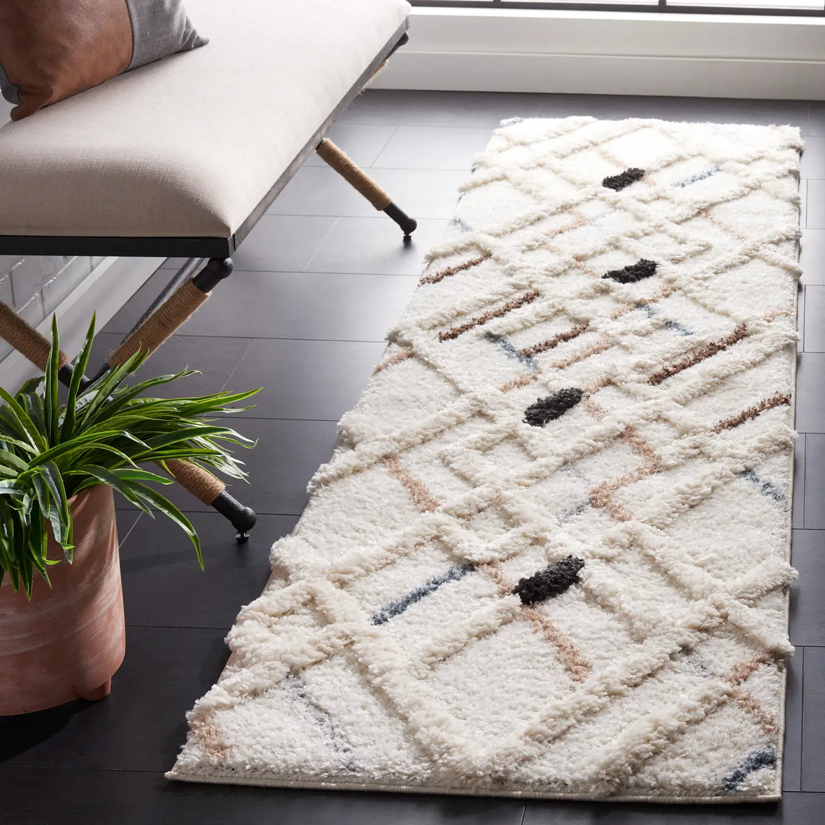 Safavieh Hi-Lo Shag 2'-2" x 8'-0" Rug in Light Beige / Beige