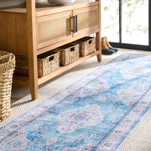 Safavieh Martha Stewart Washable 2'-6" x 8'-0" Rug in Turquoise / Beige