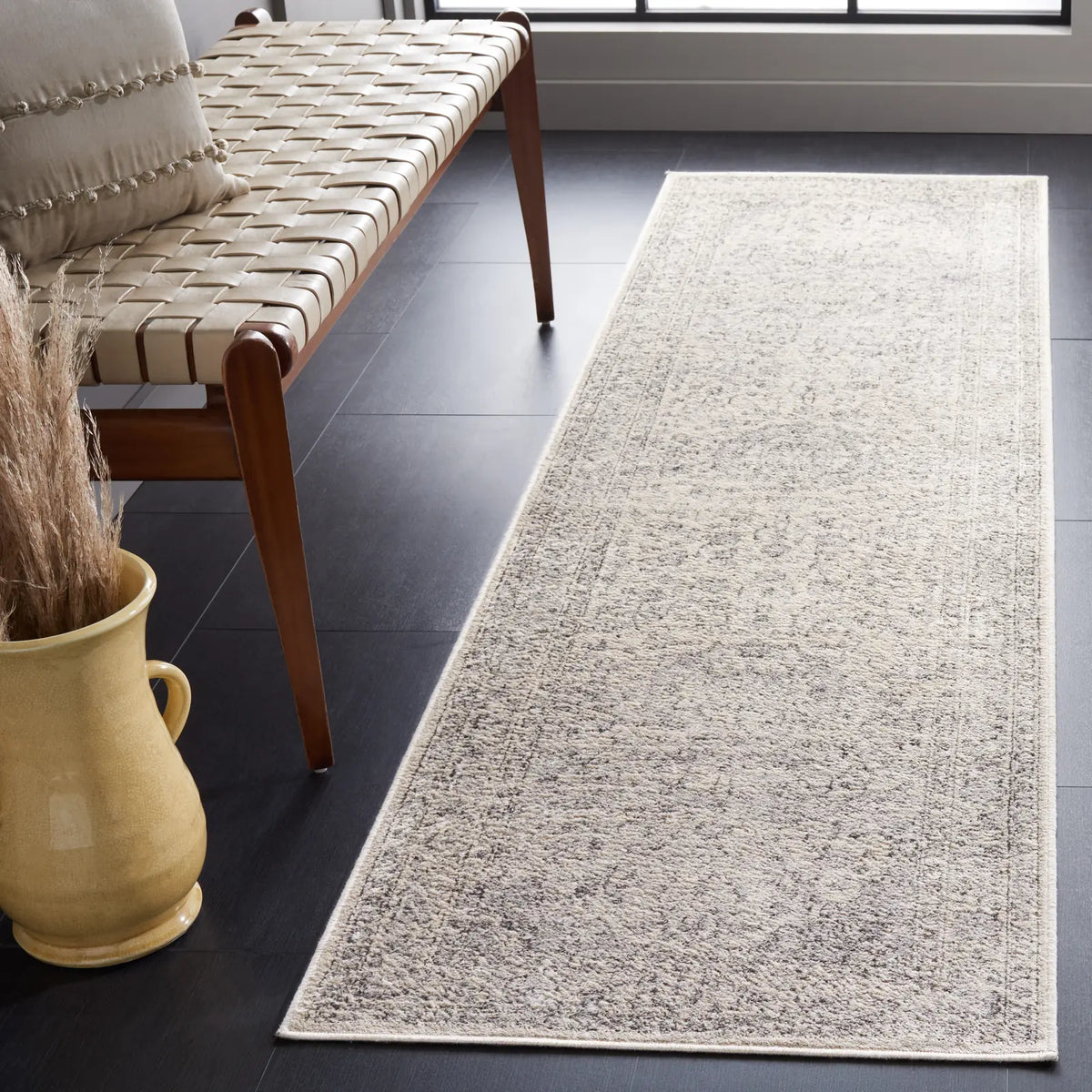 Safavieh Atlas 2'-2" x 7'-0" Rug in Ivory / Beige