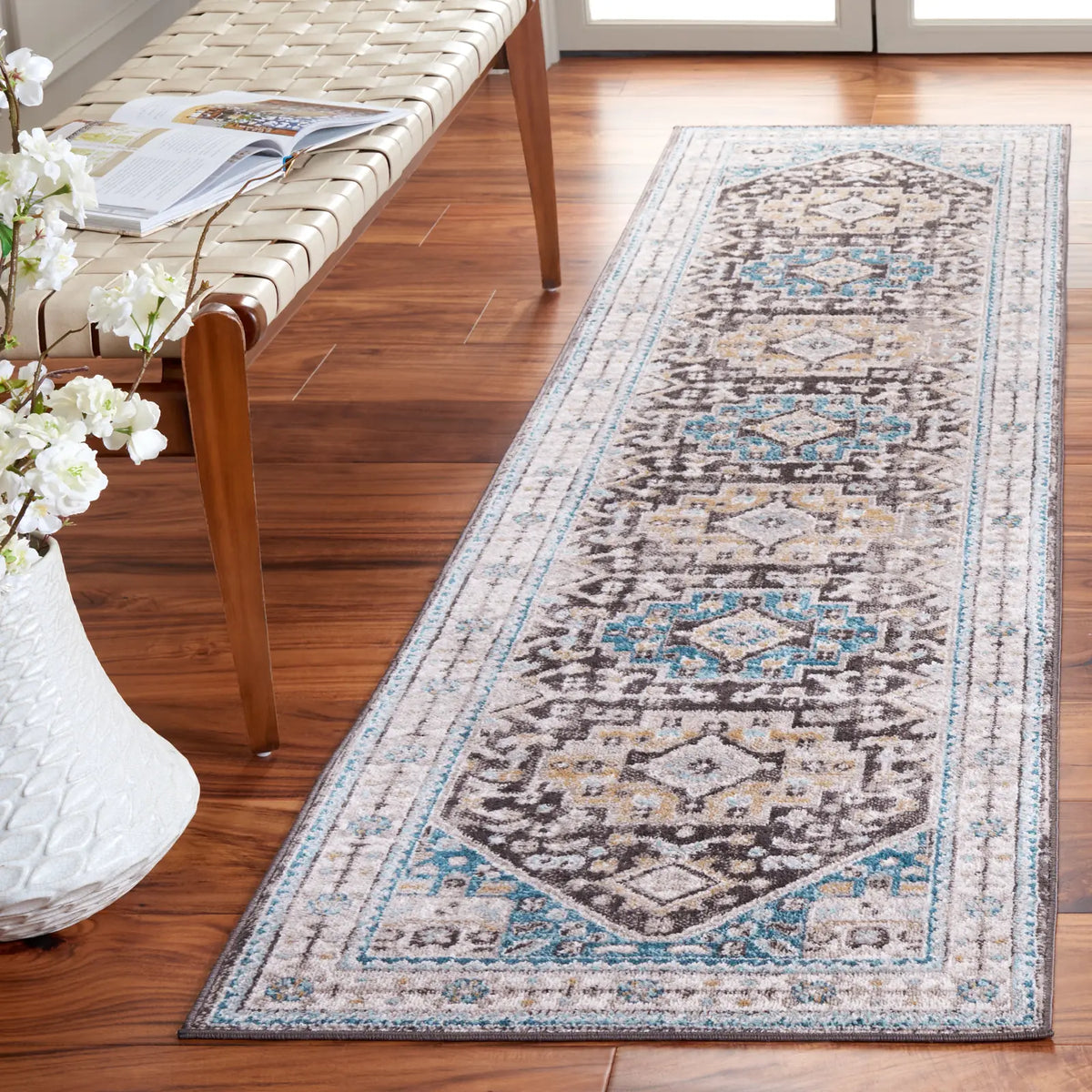 Safavieh Cornelia 200 2'-2" x 8'-0" Rug in Blue / Charcoal