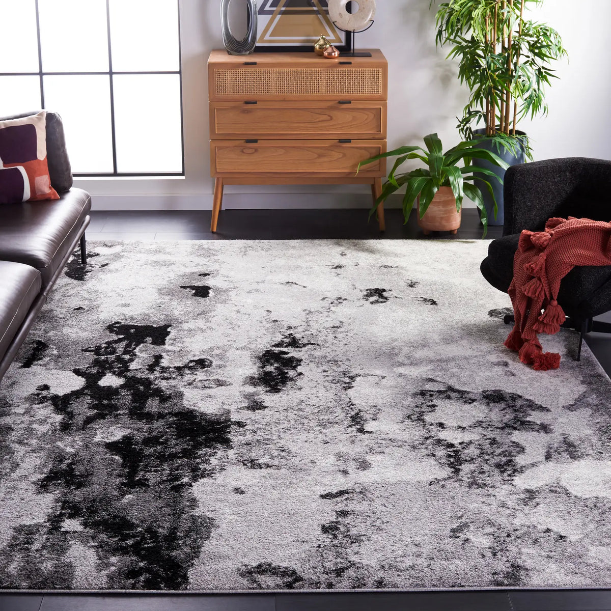 Safavieh Adirondack 10'-0" x 14'-0" Rug in Grey / Black