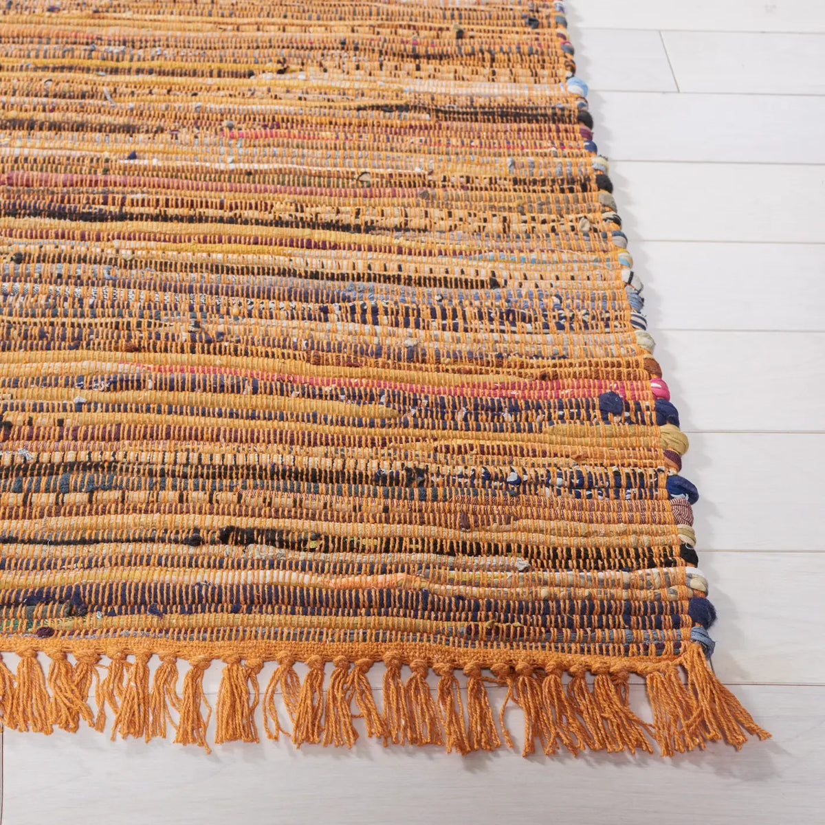 Safavieh Rag Rug 4'-0" x 6'-0" Rug in Gold / Multi