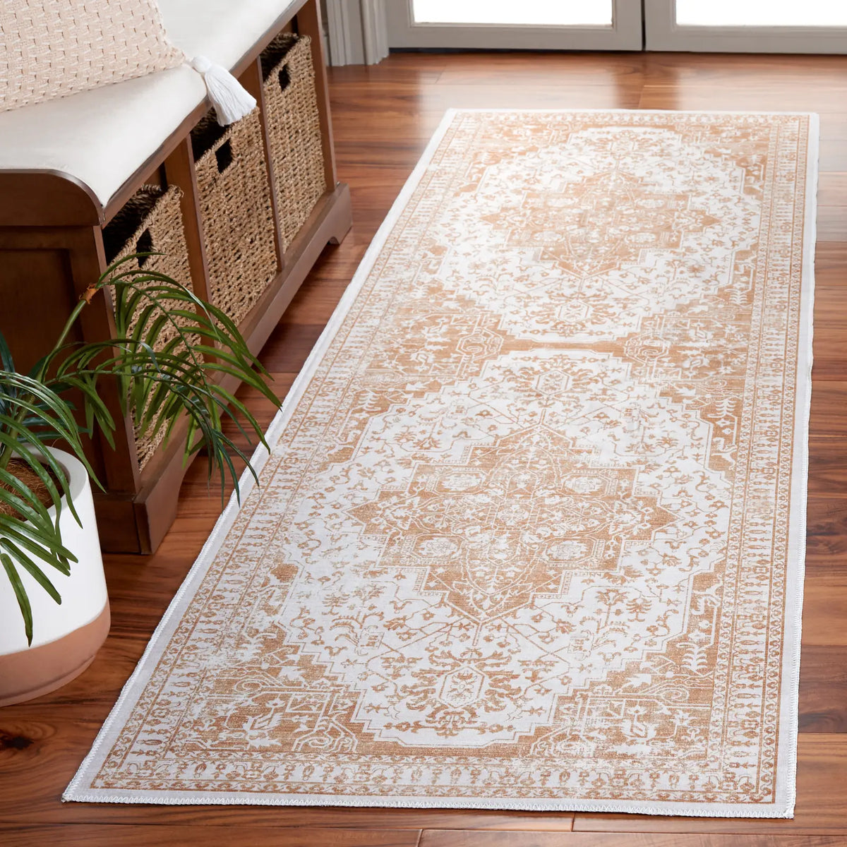 Safavieh Arizona 2'-6" x 8'-0" Rug in Beige / Gold