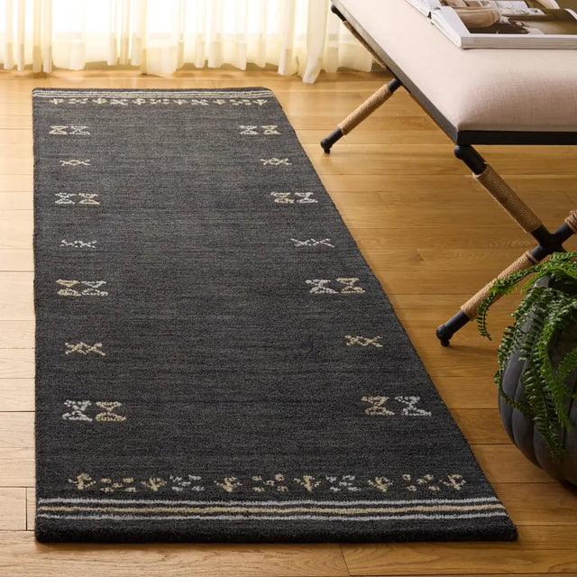 Safavieh Himalaya 2'-3" x 8'-0" Rug in Charcoal