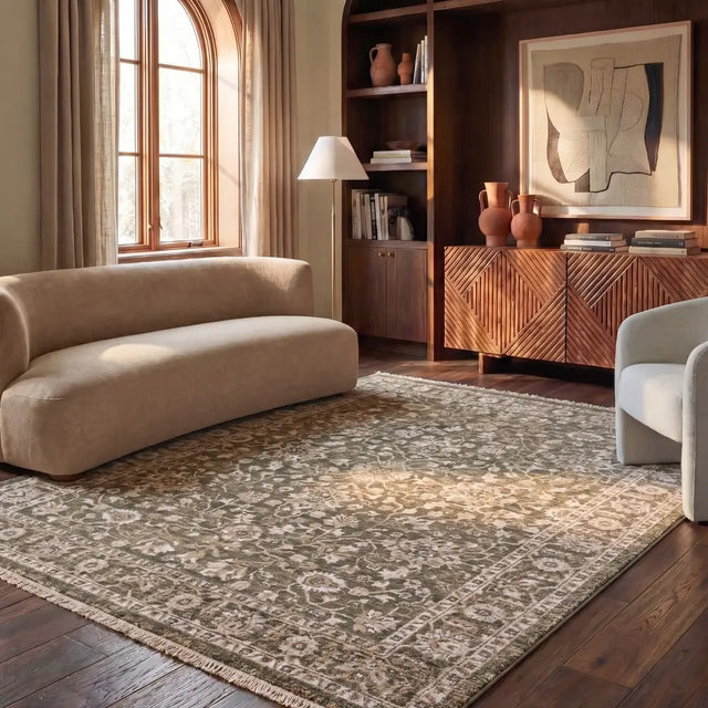 Safavieh Hazel 500 8'-0" x 10'-0" Rug in Green / Beige