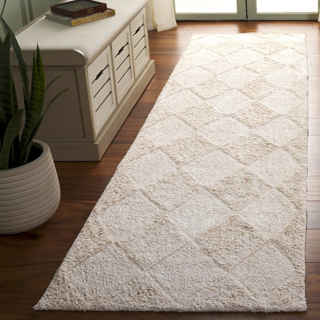Safavieh Easy Care 2'-3" x 9'-0" Rug in Ivory