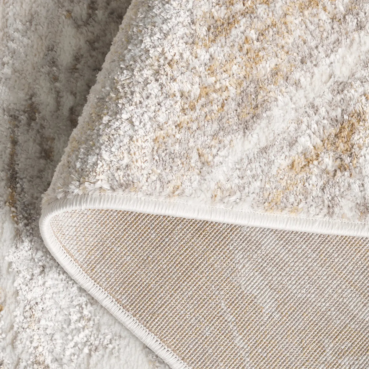 Safavieh Orchard 4'-0" x 6'-0" Rug in Grey / Gold
