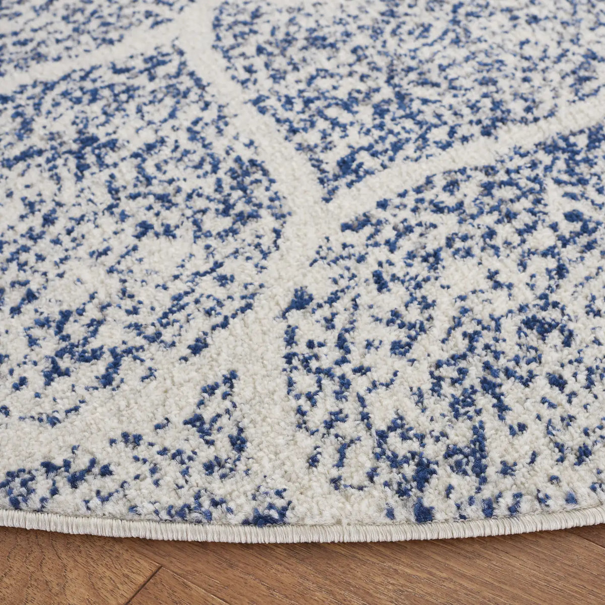 Safavieh Madison 5'-3" x 5'-3" Rug in Cream / Royal Blue