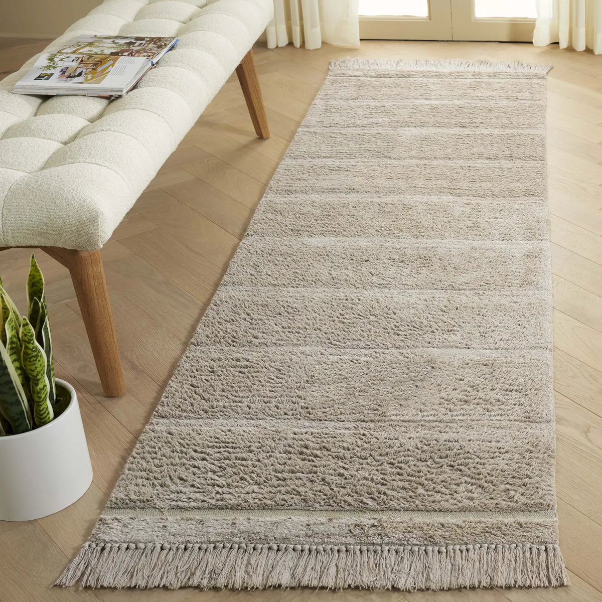 Safavieh Easy Care 2'-3" x 8'-0" Rug in Green
