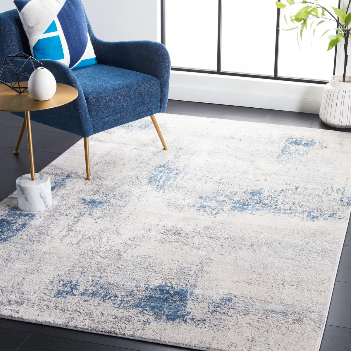 Safavieh Vogue 4'-0" x 6'-0" Rug in Grey / Blue