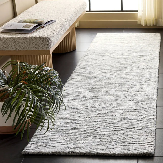 Safavieh Glamour 2'-3" x 8'-0" Rug in Silver / Ivory
