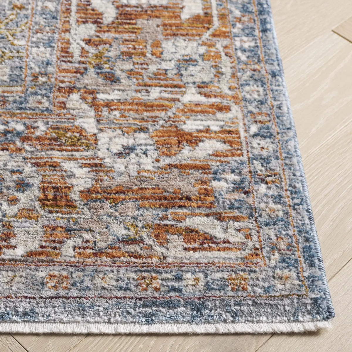 Safavieh Heirloom 700 4'-0" x 6'-0" Rug in Grey / Blue Rust