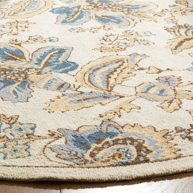 Safavieh Chelsea 5'-6" x 5'-6" Rug in Ivory
