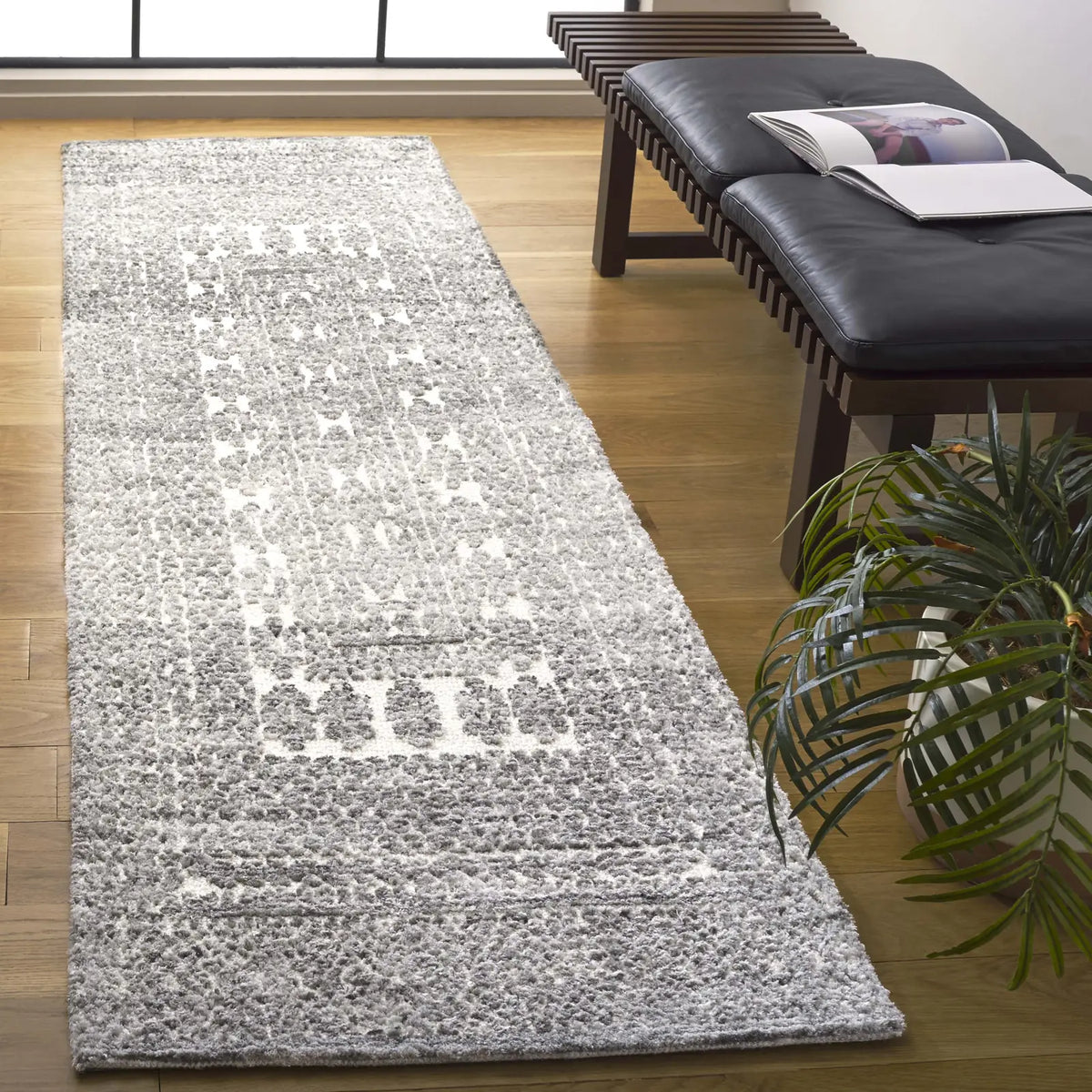 Safavieh Audrey 2'-3" x 8'-0" Rug in Ivory / Grey