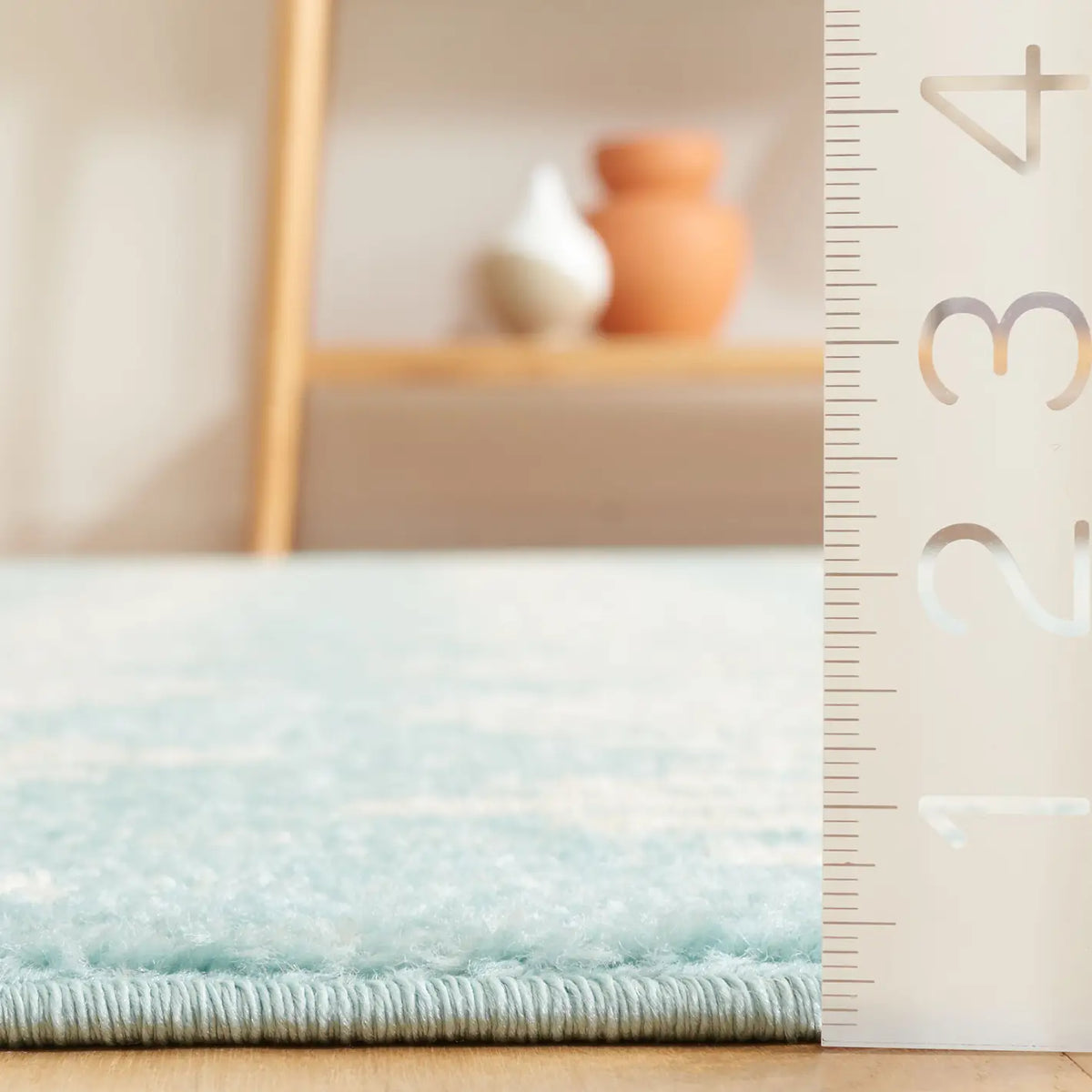 Safavieh Tulum 4'-5" x 6'-5" Rug in Turquoise / Ivory