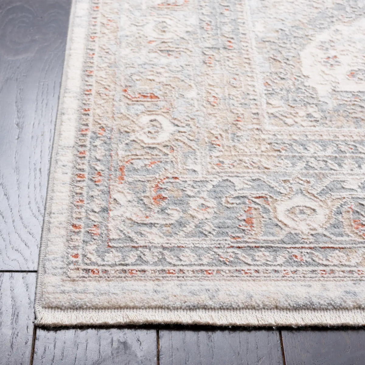 Safavieh Marmara 4'-0" x 6'-0" Rug in Beige / Light Blue