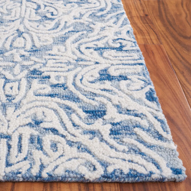 Safavieh Blossom 5'-0" x 8'-0" Rug in Blue / Ivory