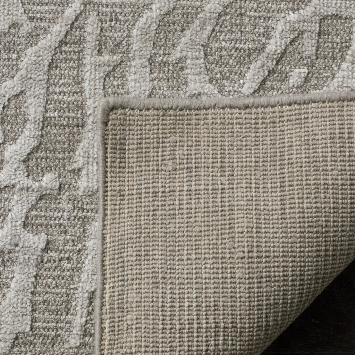 Safavieh Mirage 5'-0" x 8'-0" Rug in Grey