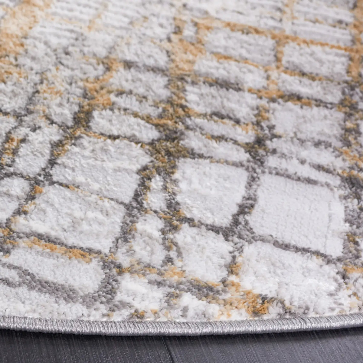 Safavieh Meadow 500 6'-7" x 6'-7" Rug in Light Grey / Gold