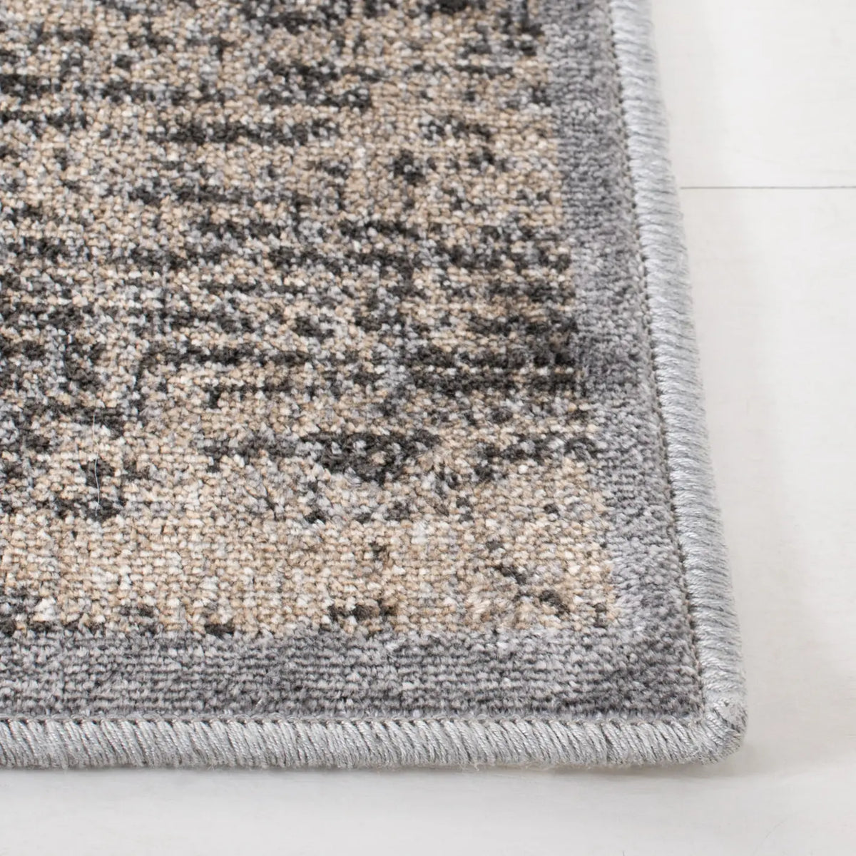Safavieh Atlas 4'-0" x 6'-0" Rug in Charcoal / Grey