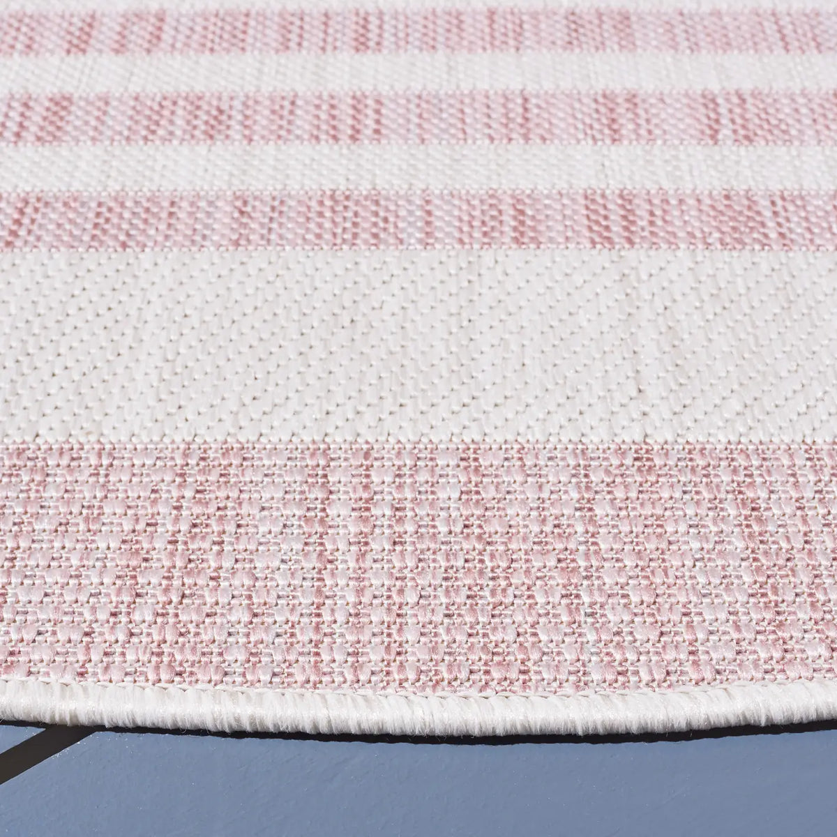 Safavieh Courtyard 6'-7" x 6'-7" Rug in Ivory / Soft Pink