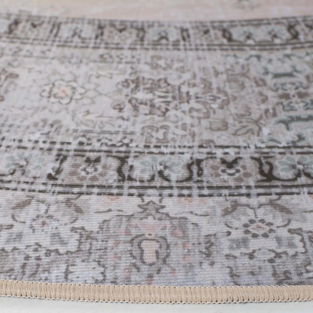 Safavieh Tucson 6'-0" x 6'-0" Rug in Beige / Light Green