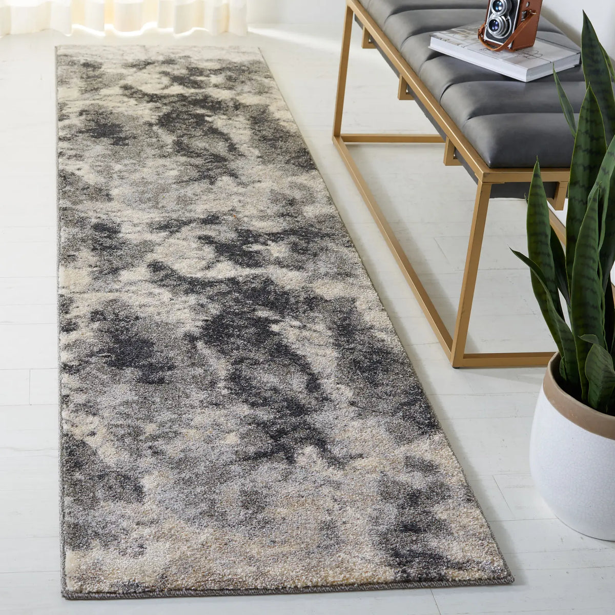 Safavieh Retro 2'-3" x 9'-0" Rug in Cream / Grey