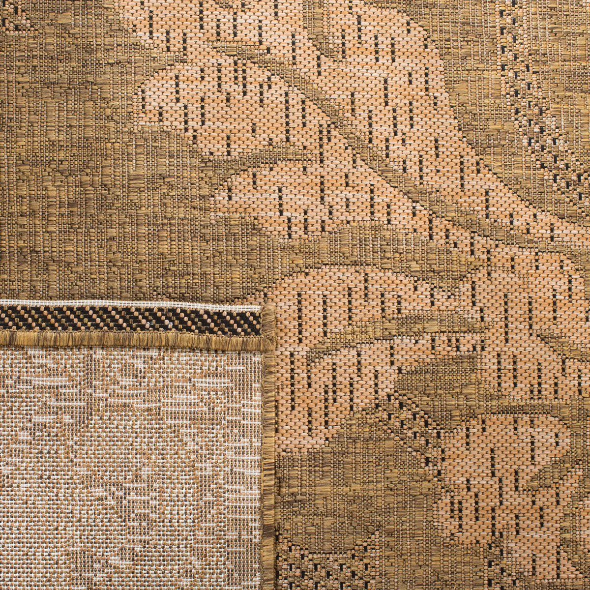 Safavieh Courtyard 4'-0" x 5'-7" Rug in Gold / Natural