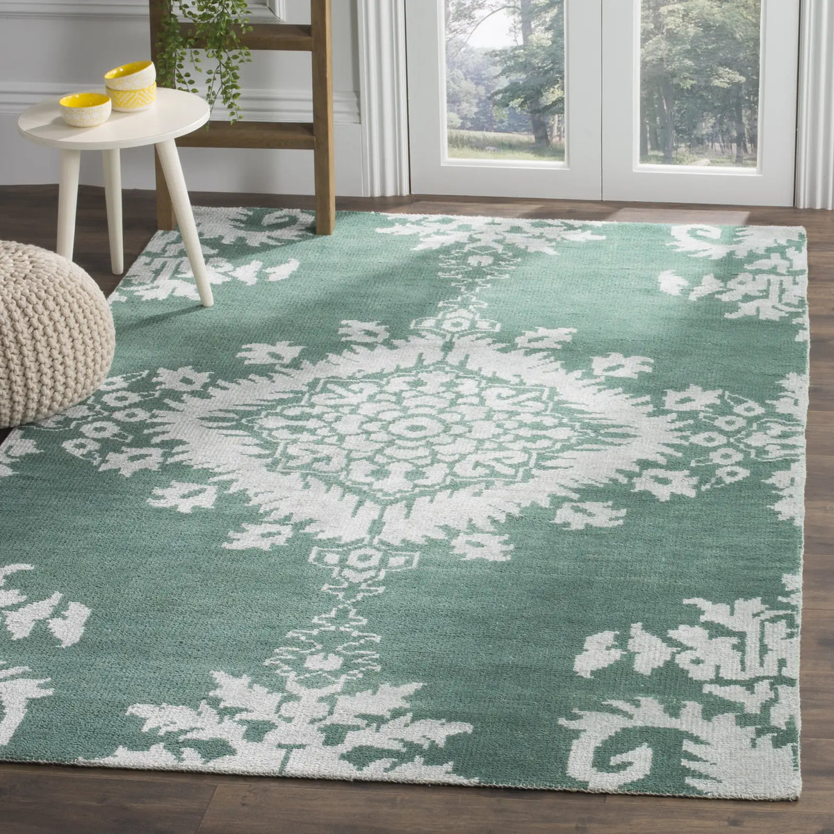 Safavieh Stone Wash 4'-0" x 6'-0" Rug in Emerald