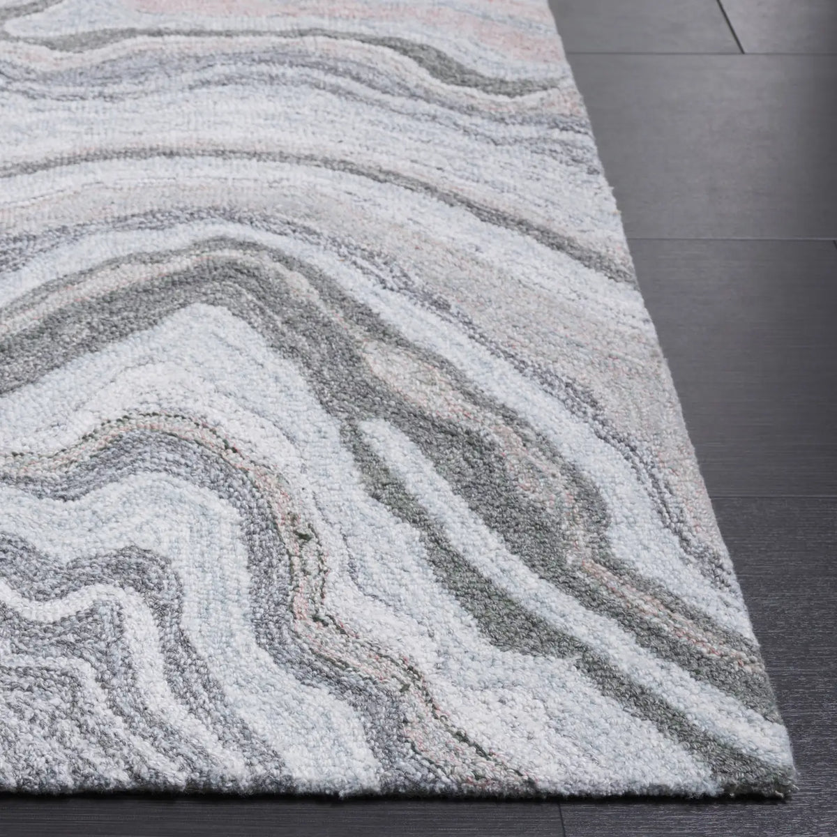 Safavieh Renewal 4'-0" x 6'-0" Rug in Grey