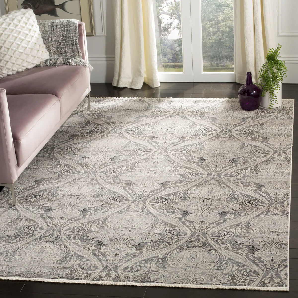 Safavieh Vintage Persian 6'-0" x 9'-0" Rug in Grey / Charcoal
