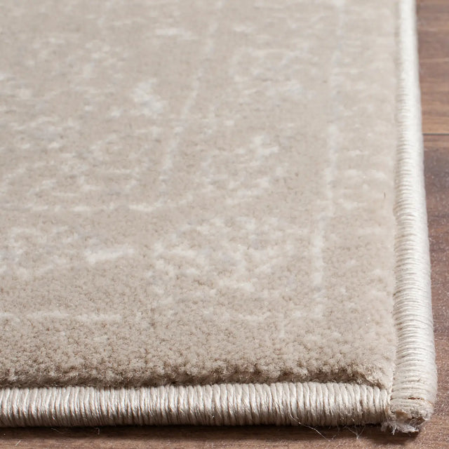 Safavieh Carnegie 6'-7" x 9'-2" Rug in Light Beige / Cream
