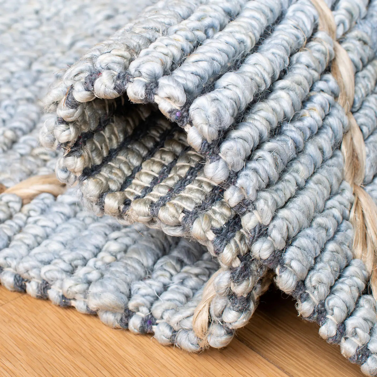 Safavieh Kilim 4'-0" x 6'-0" Rug in Natural / Blue